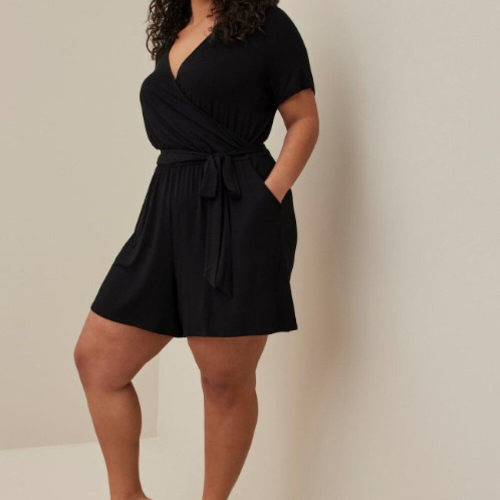 Torrid size 4 NWT Black Super Soft Surplice Romper - Picture 4 of 7